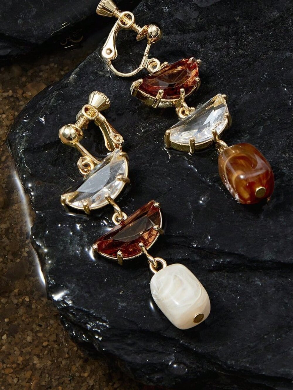 Multicolor Elegant Women's Dangle Earrings with Pearl Crystal Design - Picture 4 of 5